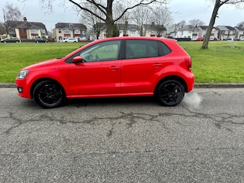 Used Volkswagen Polo 2011 for sale - 77324719: Photo