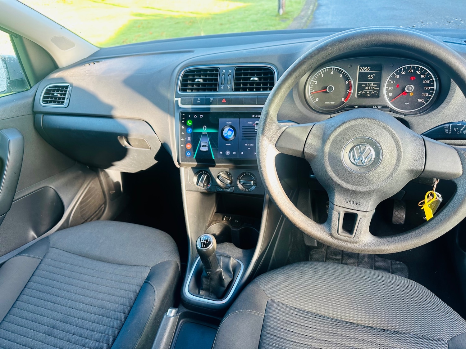 Used Volkswagen Polo 2011 for sale - 76968463: Photo 6