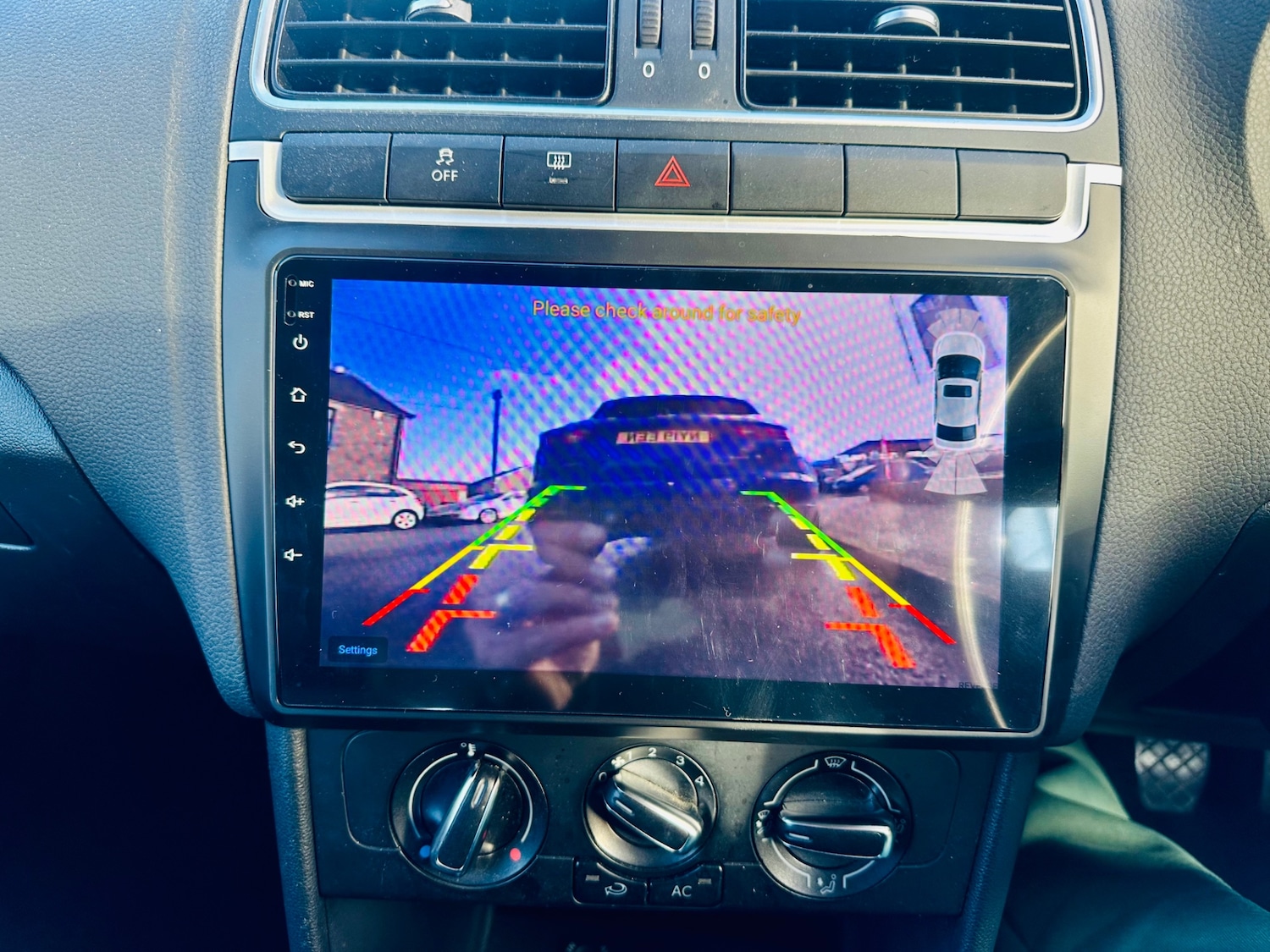 Used Volkswagen Polo 2011 for sale - 76968463: Photo 7