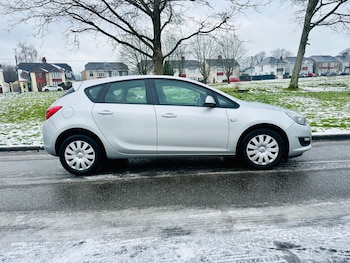 Used Vauxhall Astra 2012 for sale - 77114016: Photo