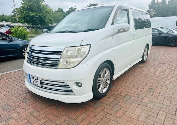 Used Nissan Elgrand 2018 for sale - 75354201: Photo 1