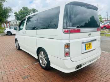 Used Nissan Elgrand  for sale - 75354201: Photo
