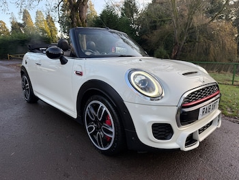 Used MINI Convertible 2018 for sale - 76928346: Photo