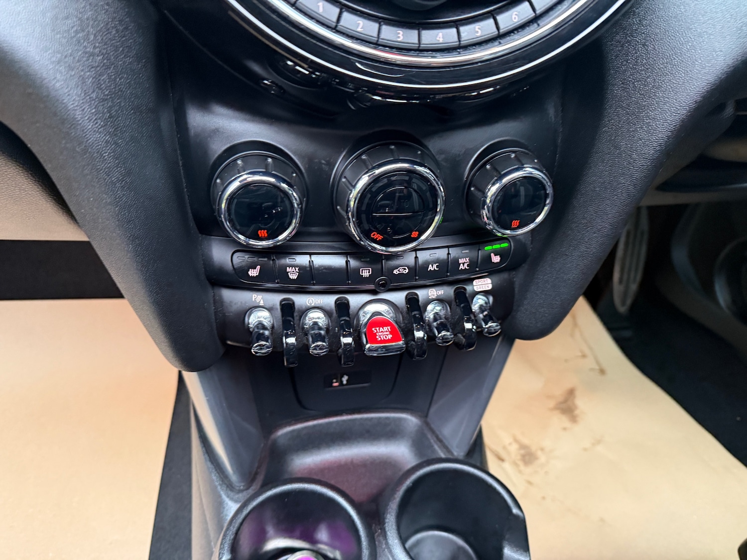 Used MINI Hatch 2019 for sale - 76713463: Photo 32