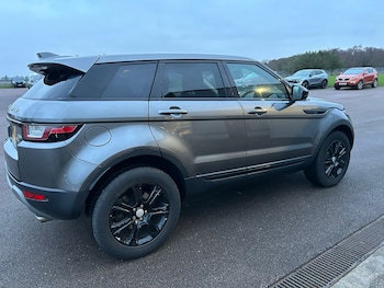Used Land Rover Range Rover Evoque 2017 for sale - 77043162: Photo