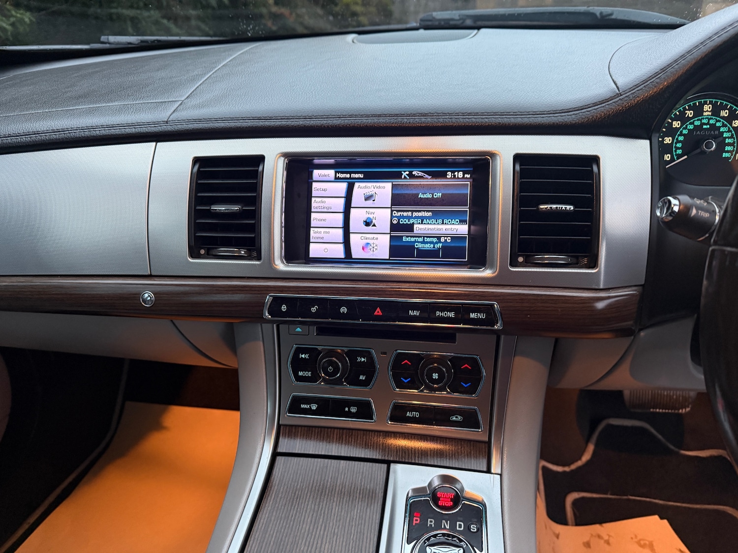 Used Jaguar XF 2012 for sale - 76738615: Photo 16