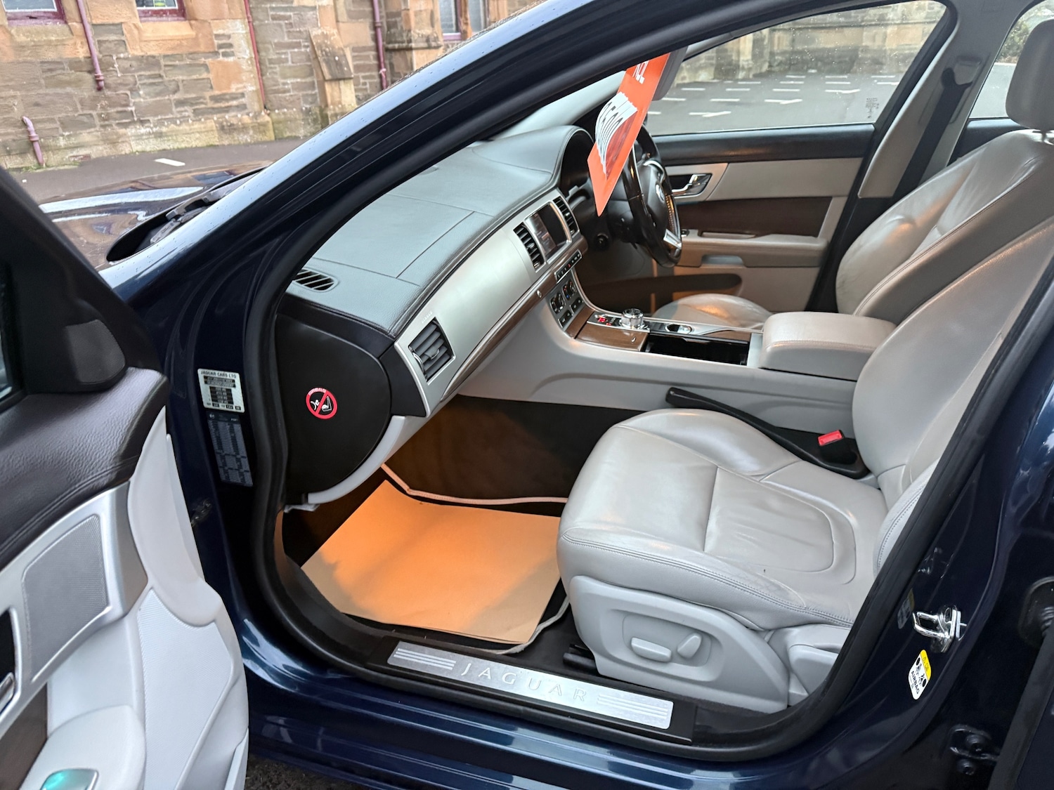 Used Jaguar XF 2012 for sale - 76738615: Photo 9