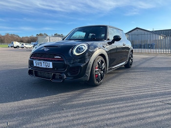 Used MINI Hatch 2019 for sale - 78216060: Photo