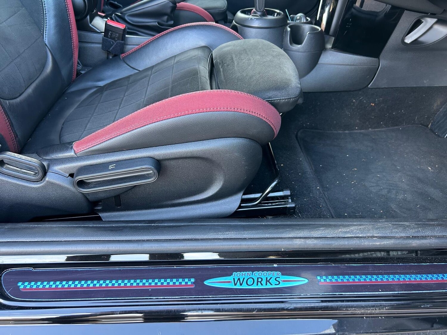 Used MINI Hatch 2019 for sale - 78216060: Photo 7