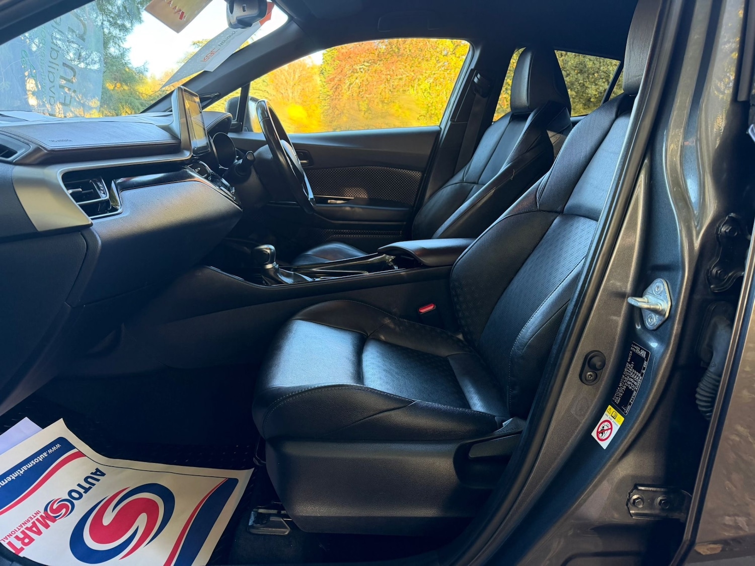 Used Toyota C-HR 2019 for sale - 76329433: Photo 11
