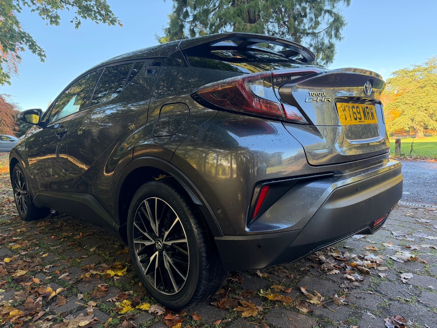 Used Toyota C-HR 2019 for sale - 76329433: Photo 3