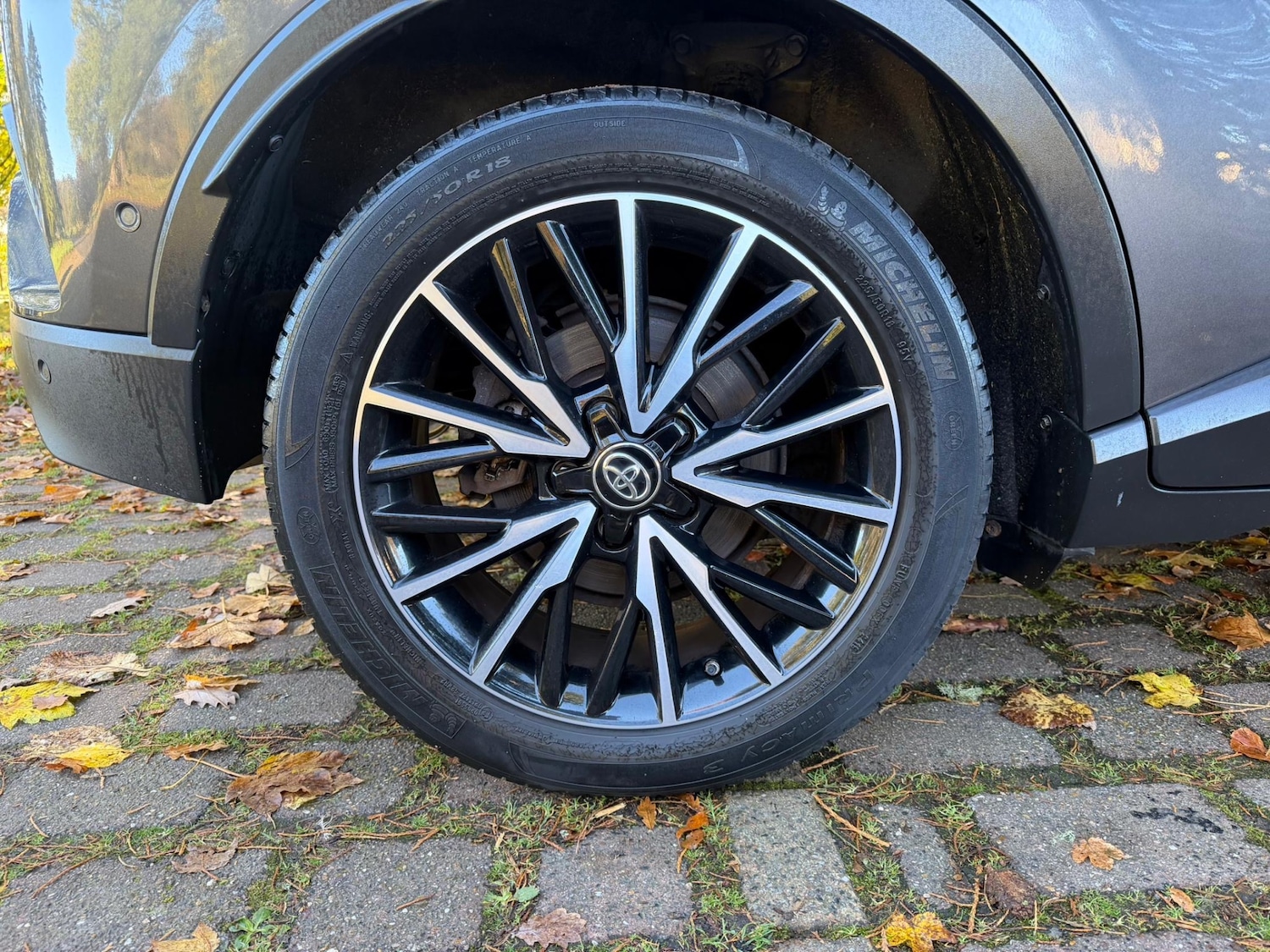 Used Toyota C-HR 2019 for sale - 76329433: Photo 9