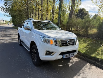 Nissan - Navara