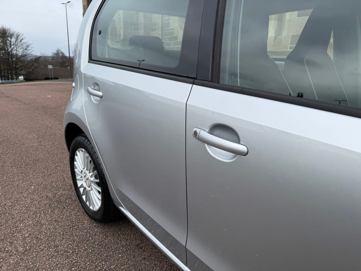 Used Volkswagen up! 2015 for sale - 78037363: Photo 8