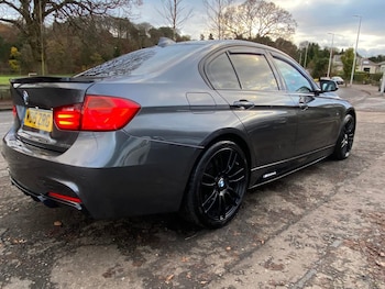 Used BMW 3 Series 2015 for sale - 77111989: Photo