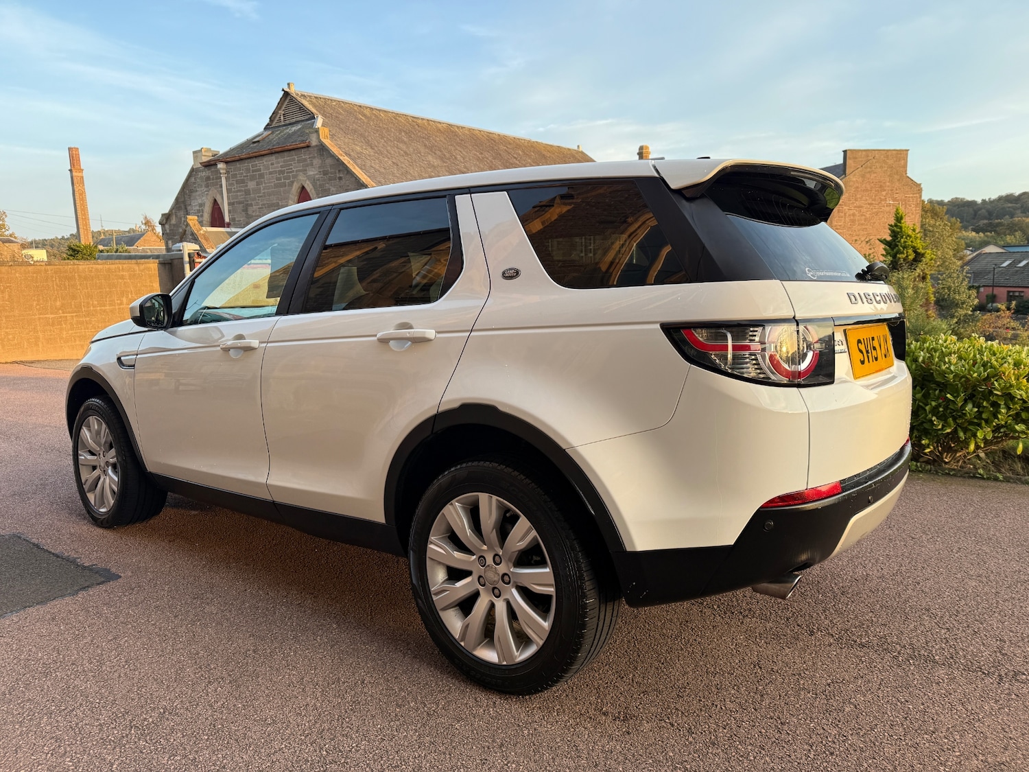 Used Land Rover Discovery Sport 2015 for sale - 76140856: Photo 3