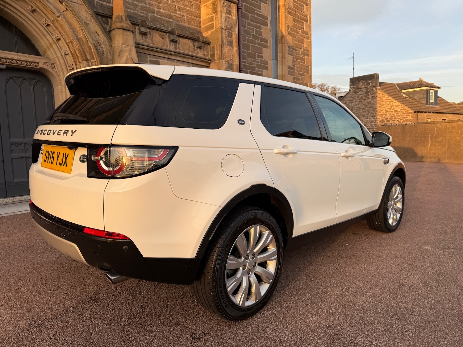 Used Land Rover Discovery Sport 2015 for sale - 76140856: Photo 4