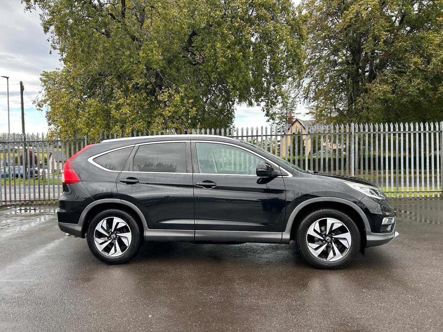 Used Honda CR-V 2015 for sale - 76140800: Photo 4