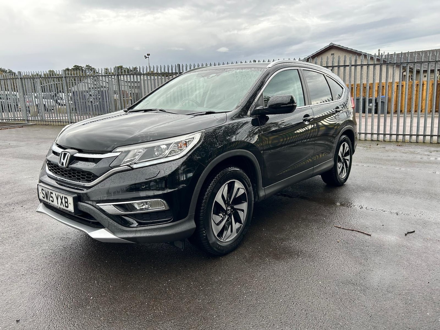 Used Honda CR-V 2015 for sale - 76140800: Photo 6
