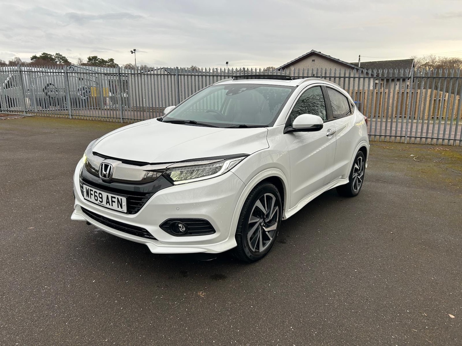 Used Honda HR-V 2019 for sale - 77995384: Photo 2