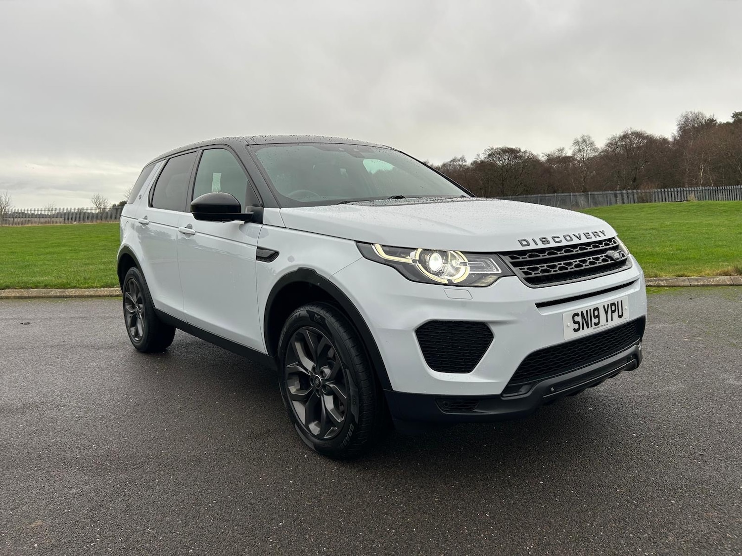 Used Land Rover Discovery Sport 2019 for sale - 76935518: Photo 1