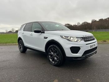 Used Land Rover Discovery Sport 2019 for sale - 76935518: Photo