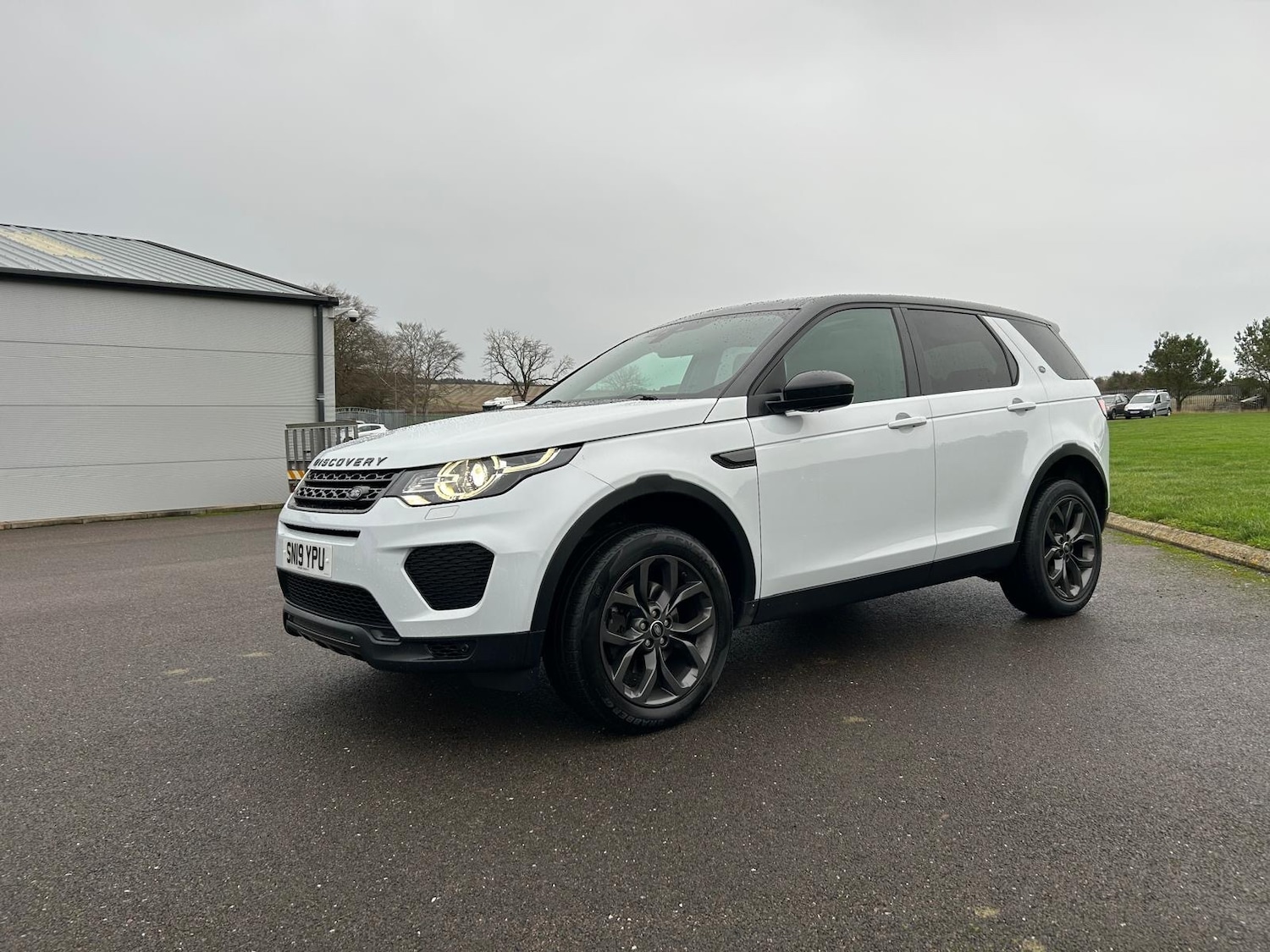 Used Land Rover Discovery Sport 2019 for sale - 76935518: Photo 4