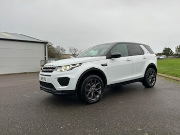 Used Land Rover Discovery Sport 2019 for sale - 76935518: Photo