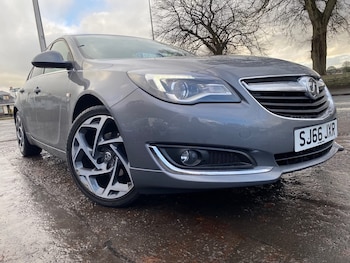 Vauxhall - Insignia