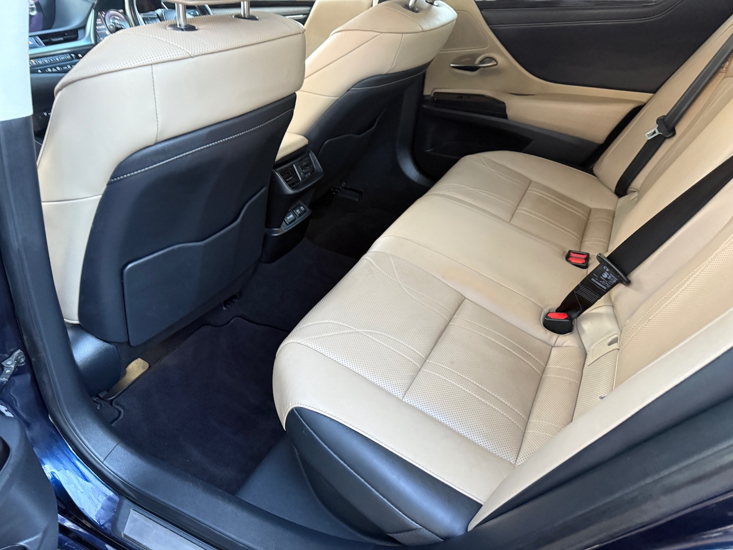 Used Lexus ES 2020 for sale - 76687589: Photo 24