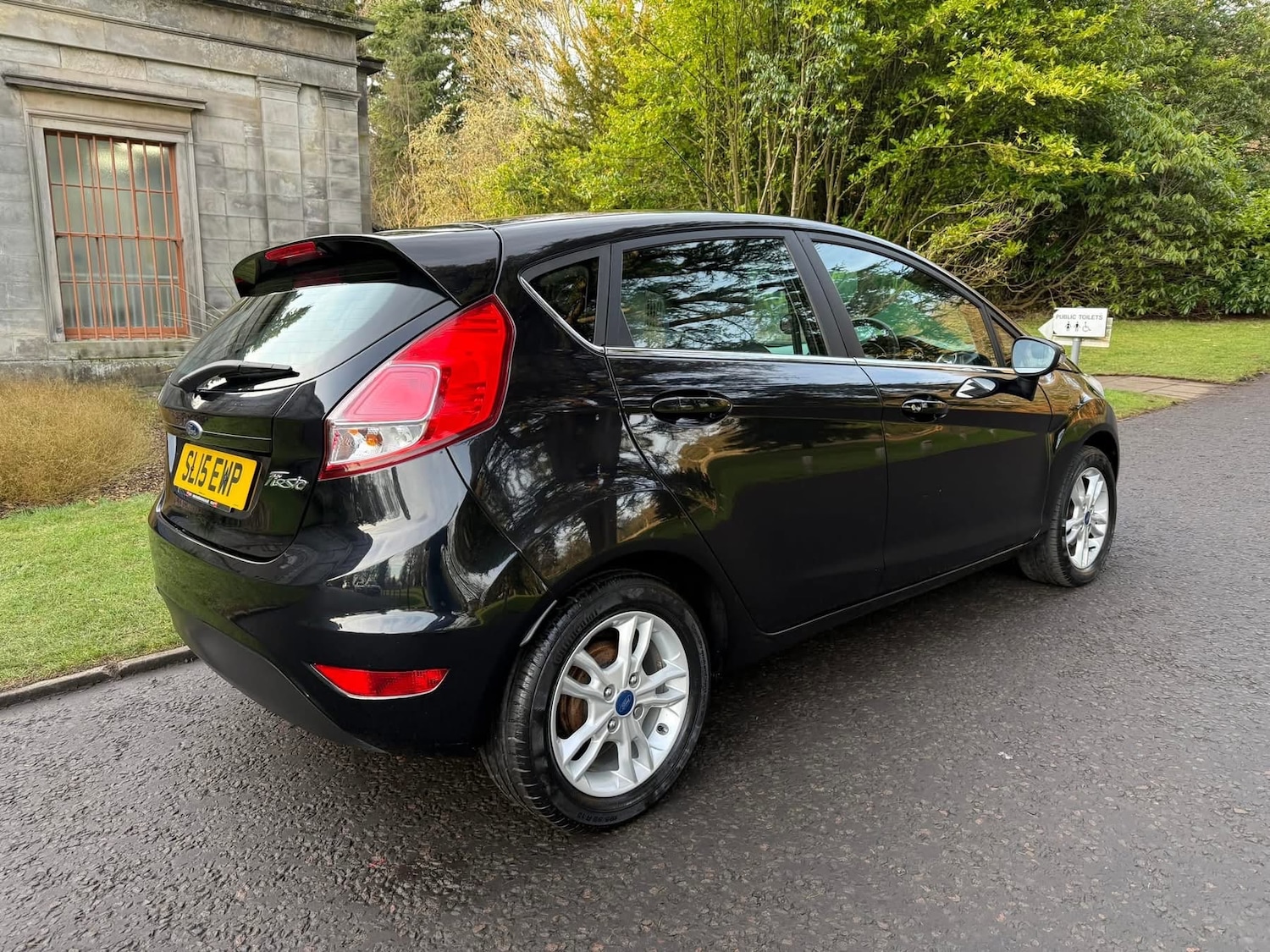 Used Ford Fiesta 2015 for sale - 77158105: Photo 3