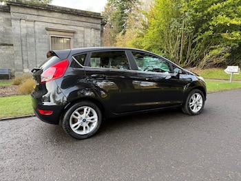 Used Ford Fiesta 2015 for sale - 77158105: Photo