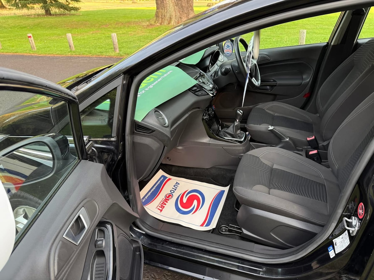 Used Ford Fiesta 2015 for sale - 77158105: Photo 8