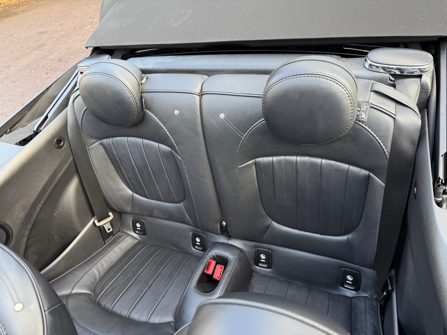 Used MINI Convertible 2023 for sale - 76978161: Photo 36