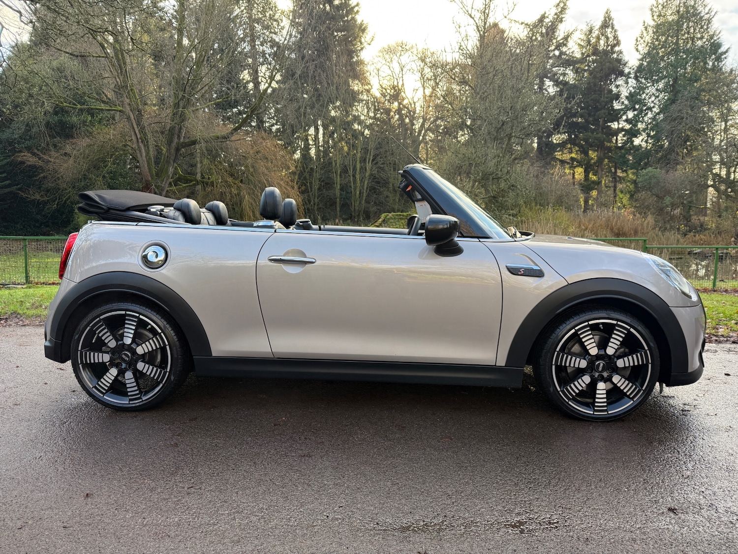 Used MINI Convertible 2023 for sale - 76978161: Photo 9