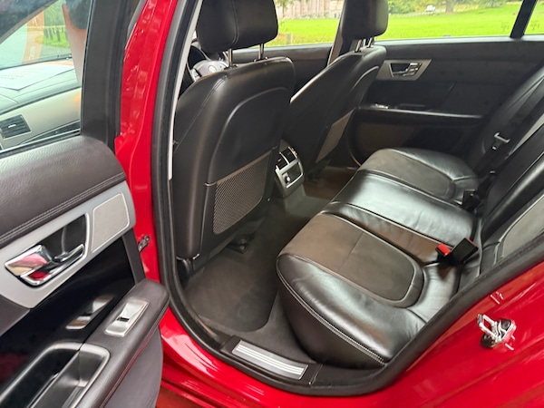 Used Jaguar XF 2013 for sale - 76179129: Photo 32