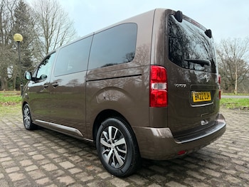 Used Toyota PROACE CITY Verso 2022 for sale - 77049323: Photo