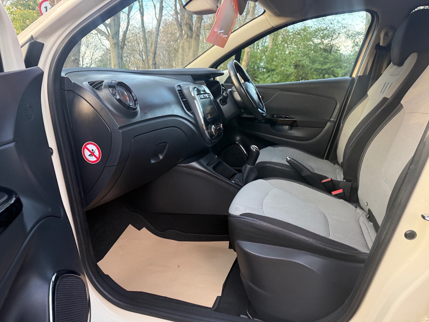 Used Renault Captur 2014 for sale - 76668993: Photo 13