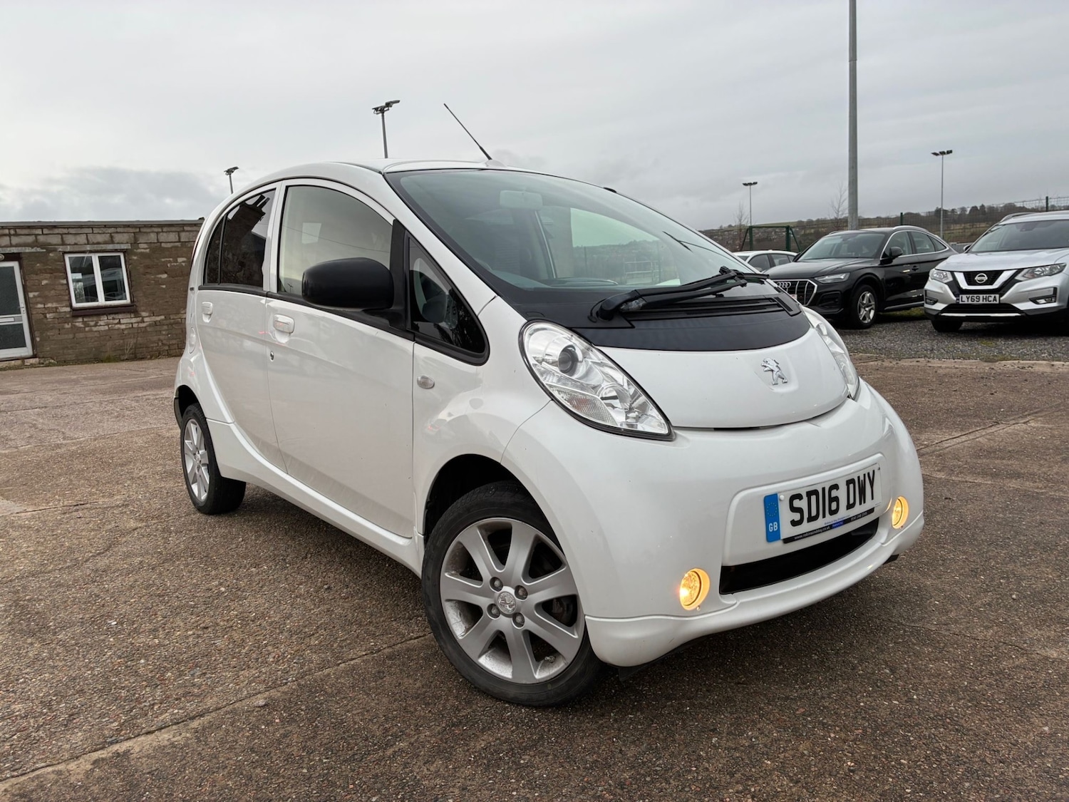 Used Peugeot iOn 2016 for sale - 76929140: Photo 1