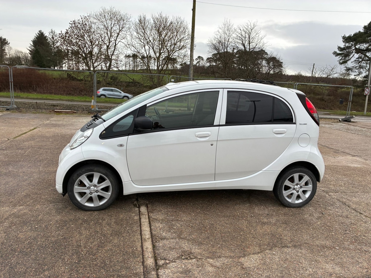 Used Peugeot iOn 2016 for sale - 76929140: Photo 5