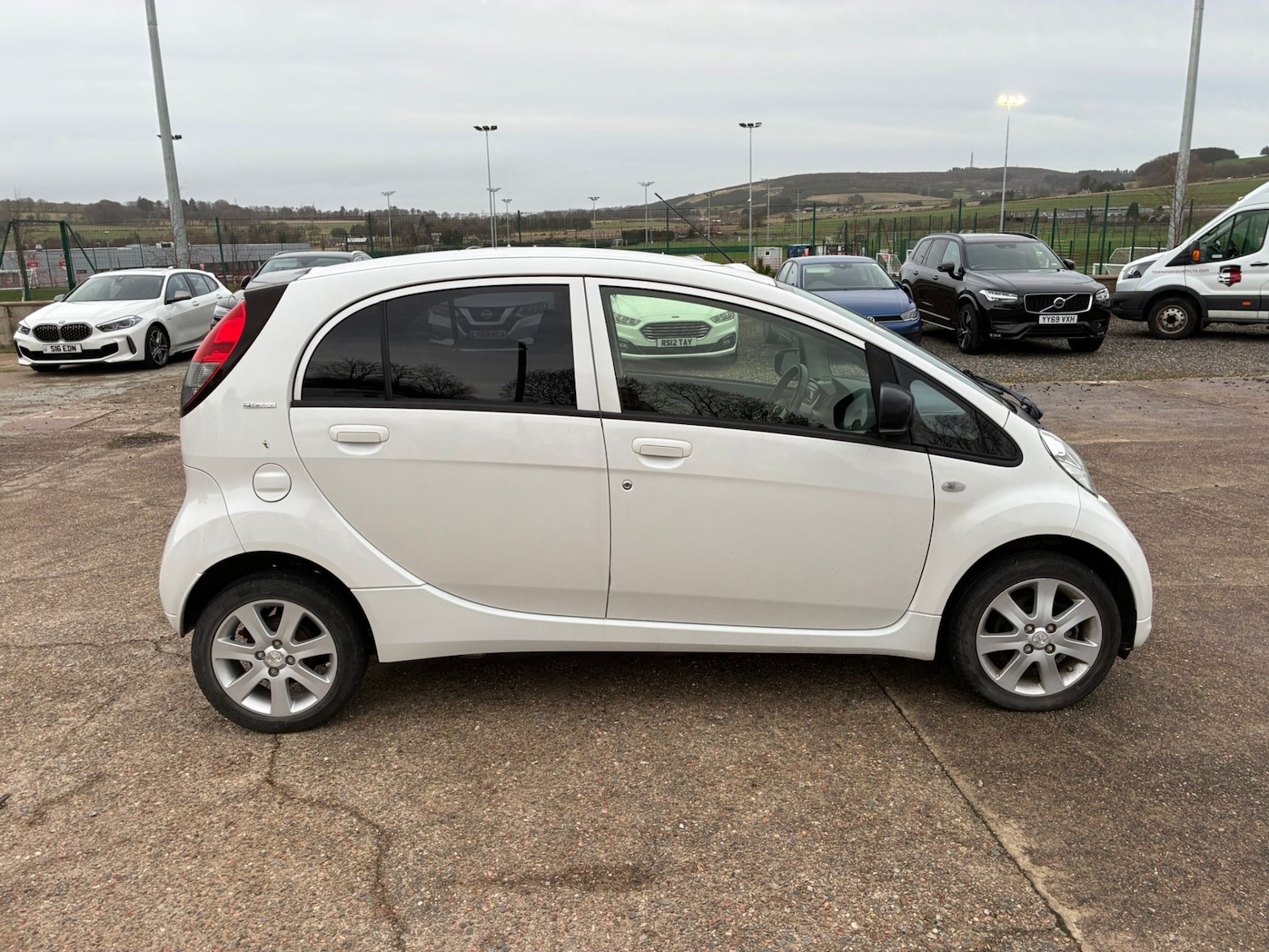 Used Peugeot iOn 2016 for sale - 76929140: Photo 7