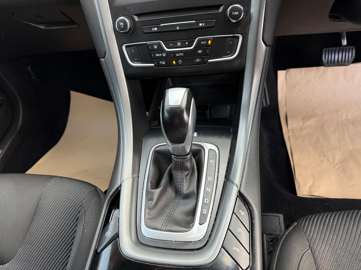 Used Ford Mondeo 2016 for sale - 76859285: Photo 21