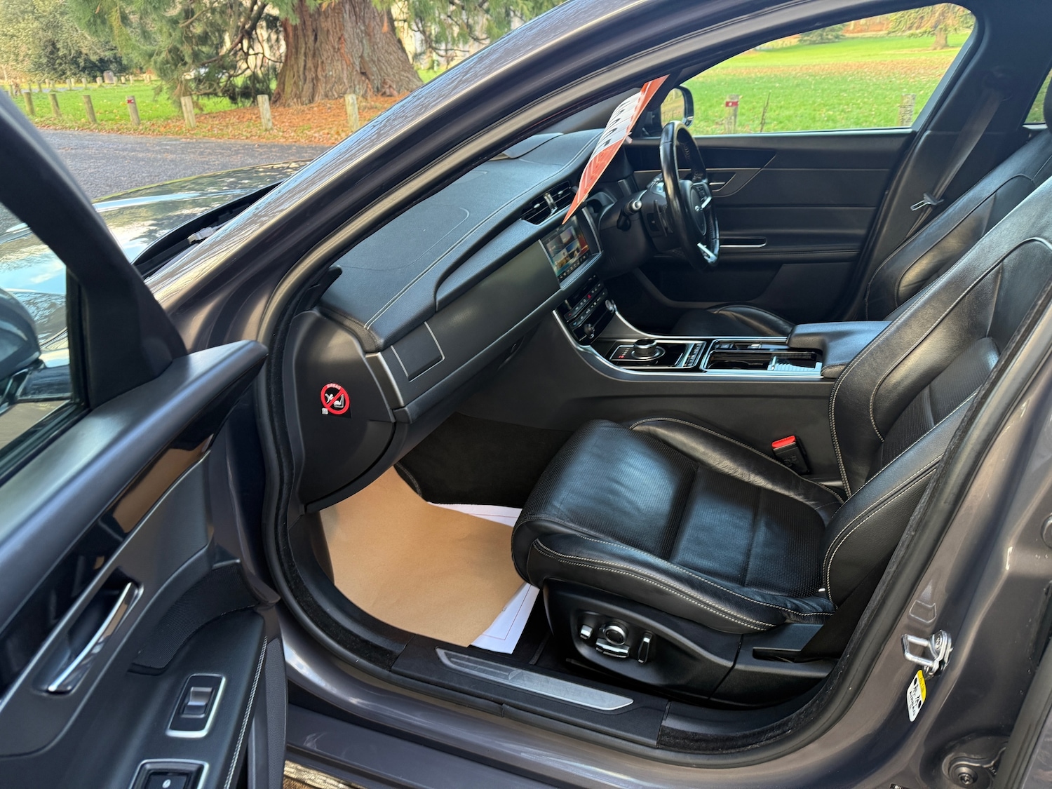 Used Jaguar XF 2016 for sale - 76636877: Photo 23