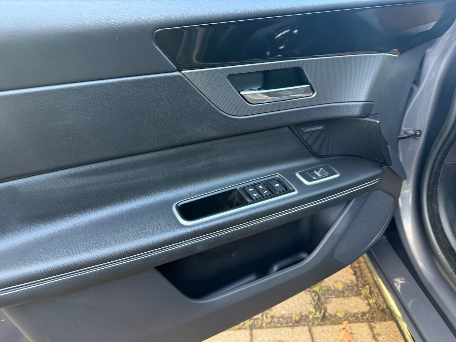 Used Jaguar XF 2016 for sale - 76636877: Photo 31