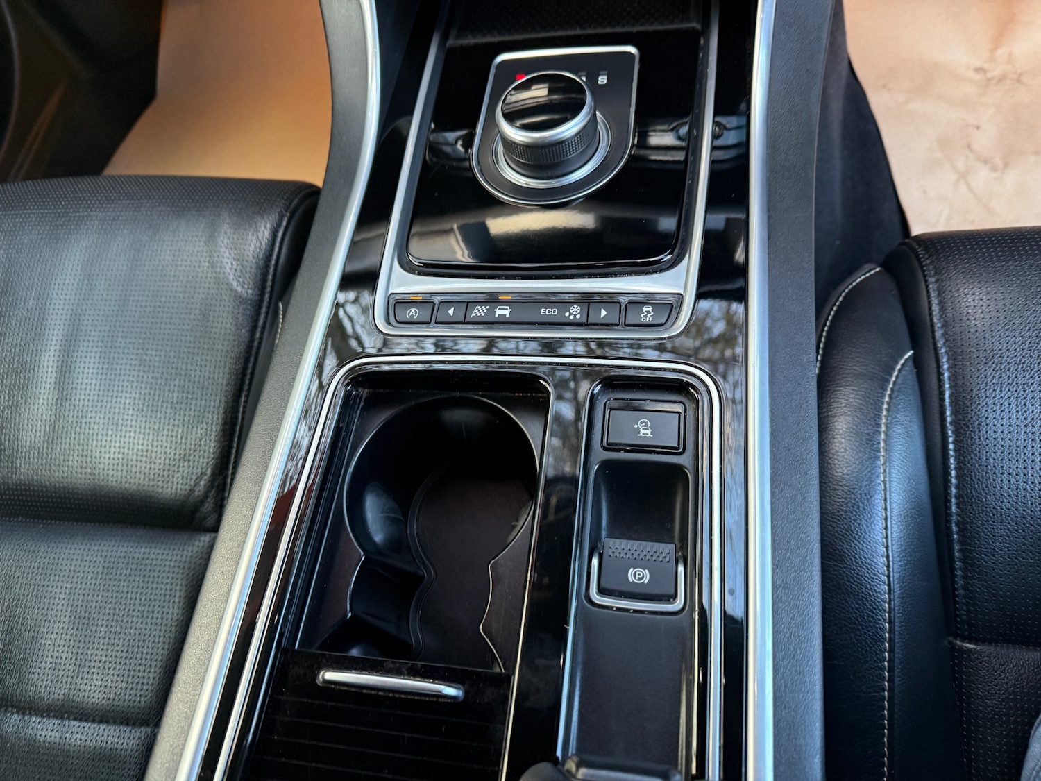 Used Jaguar XF 2016 for sale - 76636877: Photo 37