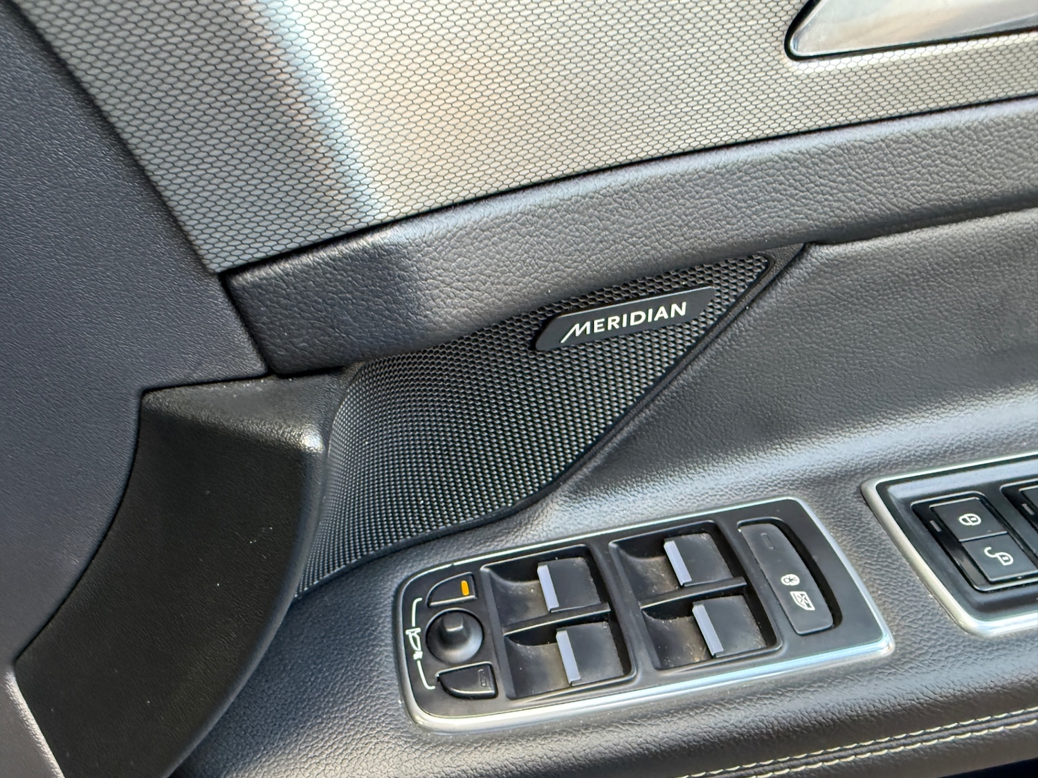 Used Jaguar XF 2016 for sale - 76636877: Photo 41