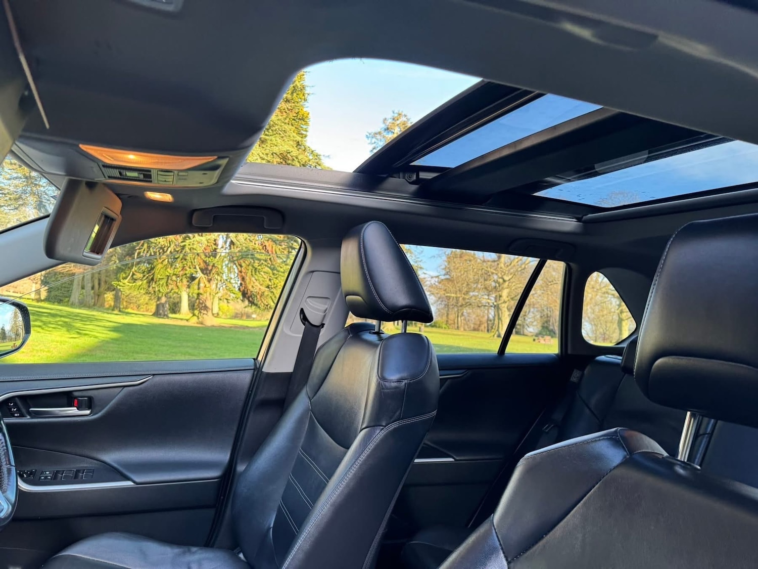 Used Toyota RAV4 2019 for sale - 77881197: Photo 13