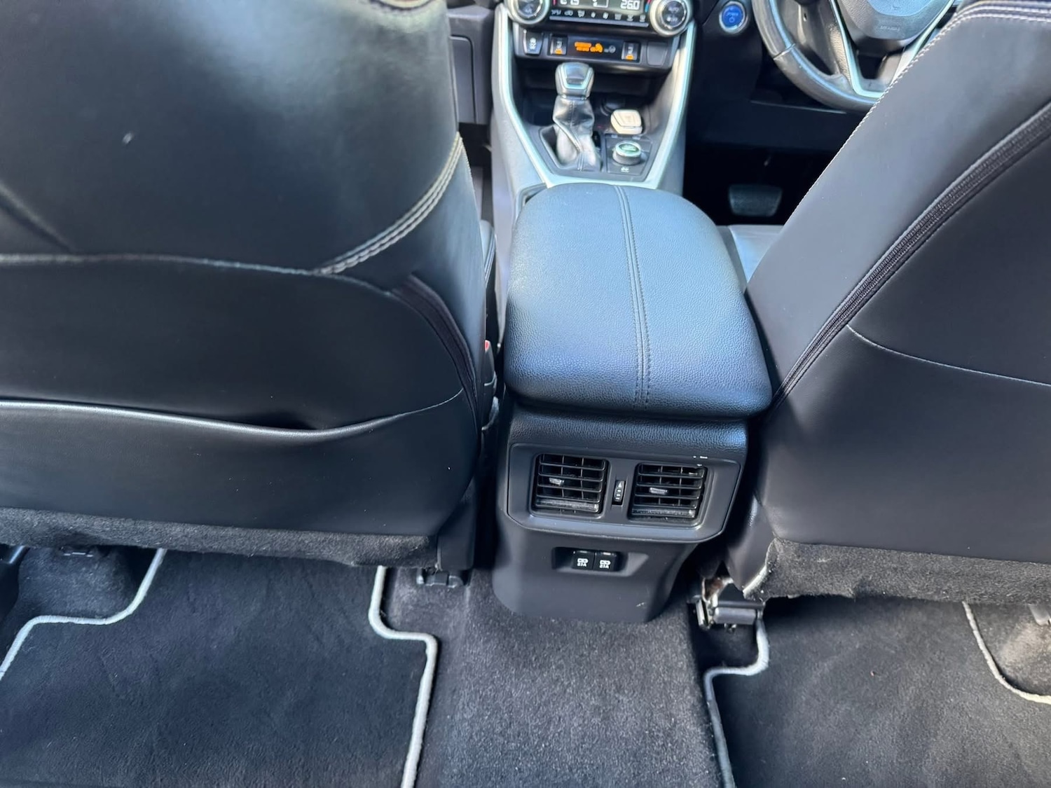 Used Toyota RAV4 2019 for sale - 77881197: Photo 15