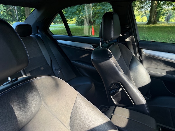 Used Mercedes-Benz C-Class 2014 for sale - 75341641: Photo 19