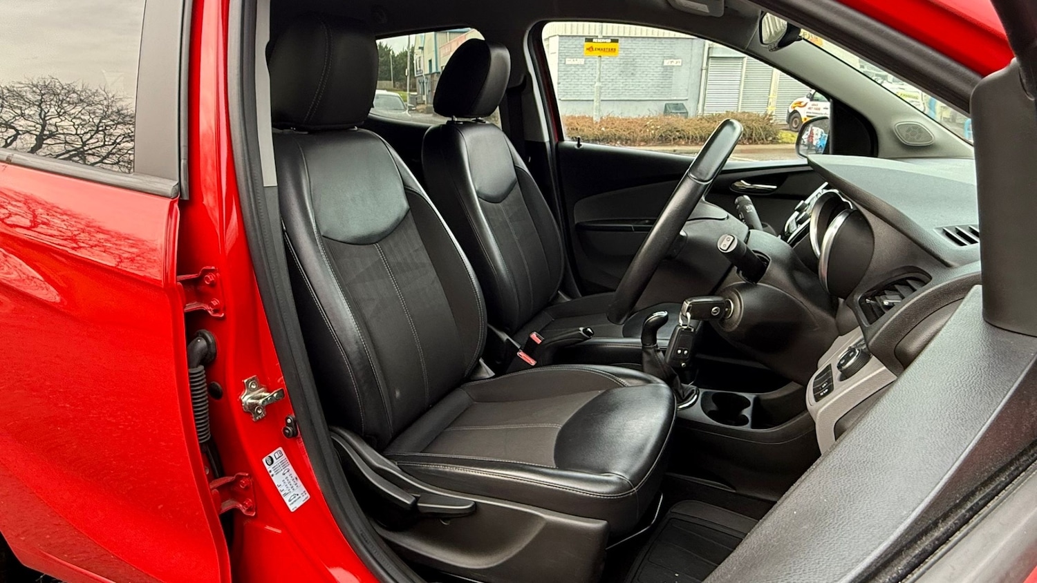 Used Vauxhall Viva 2016 for sale - 76999787: Photo 5